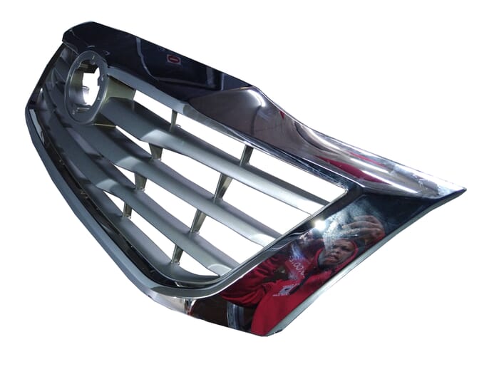 Toyota Hilux D4d Main Grill Chrome And Grey